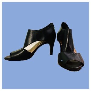 Leather Cutout Heels Size 8